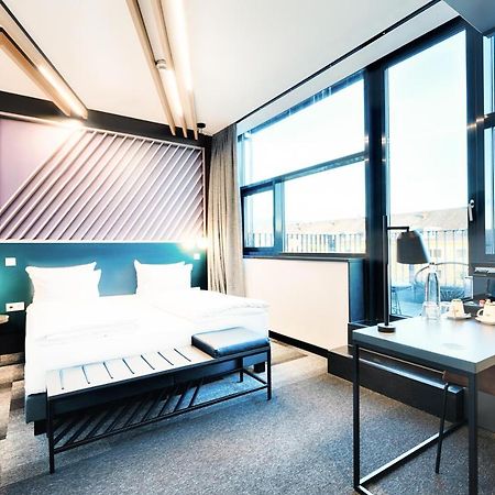 B&B Hotel Muenchen-Moosach エクステリア 写真