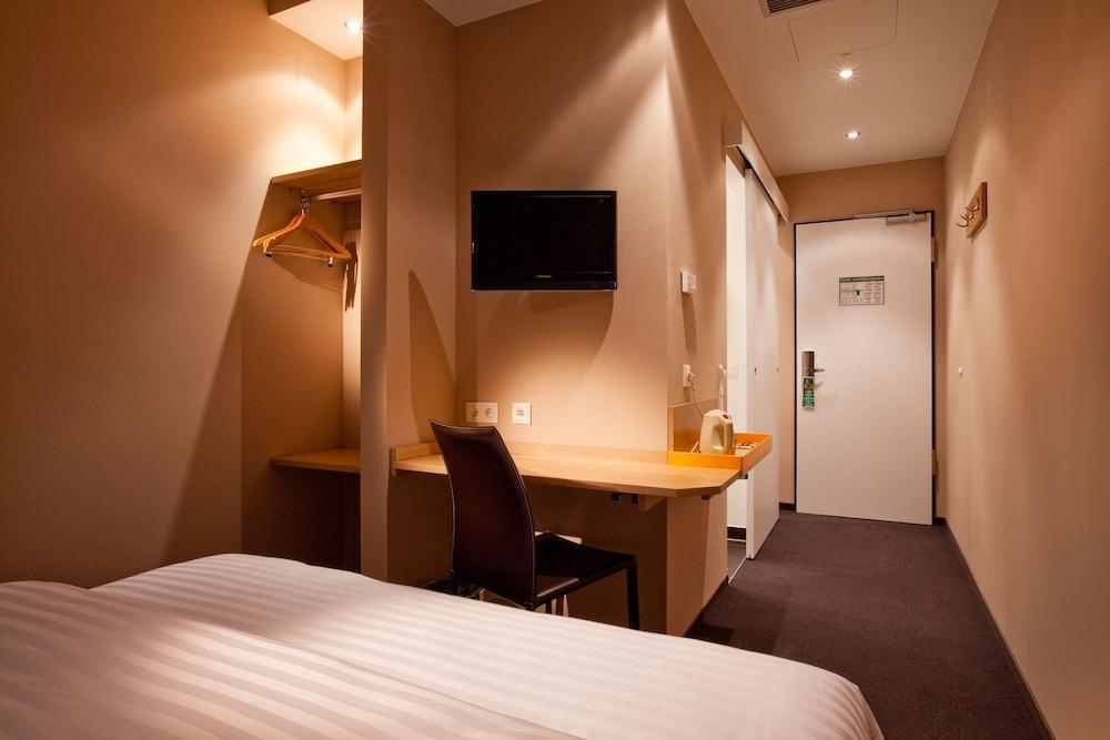B&B Hotel Muenchen-Moosach エクステリア 写真