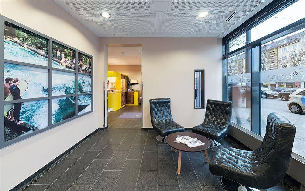 B&B Hotel Muenchen-Moosach エクステリア 写真