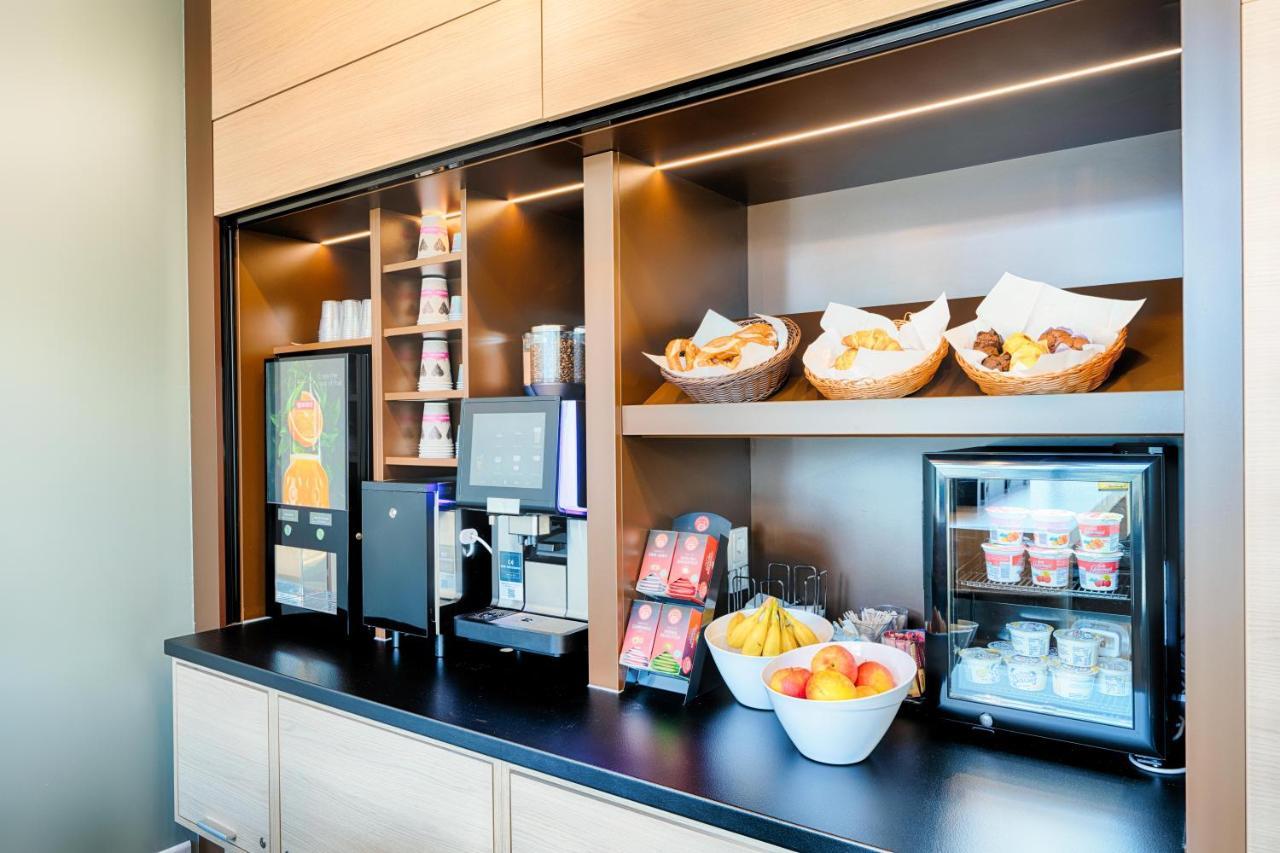 B&B Hotel Muenchen-Moosach エクステリア 写真