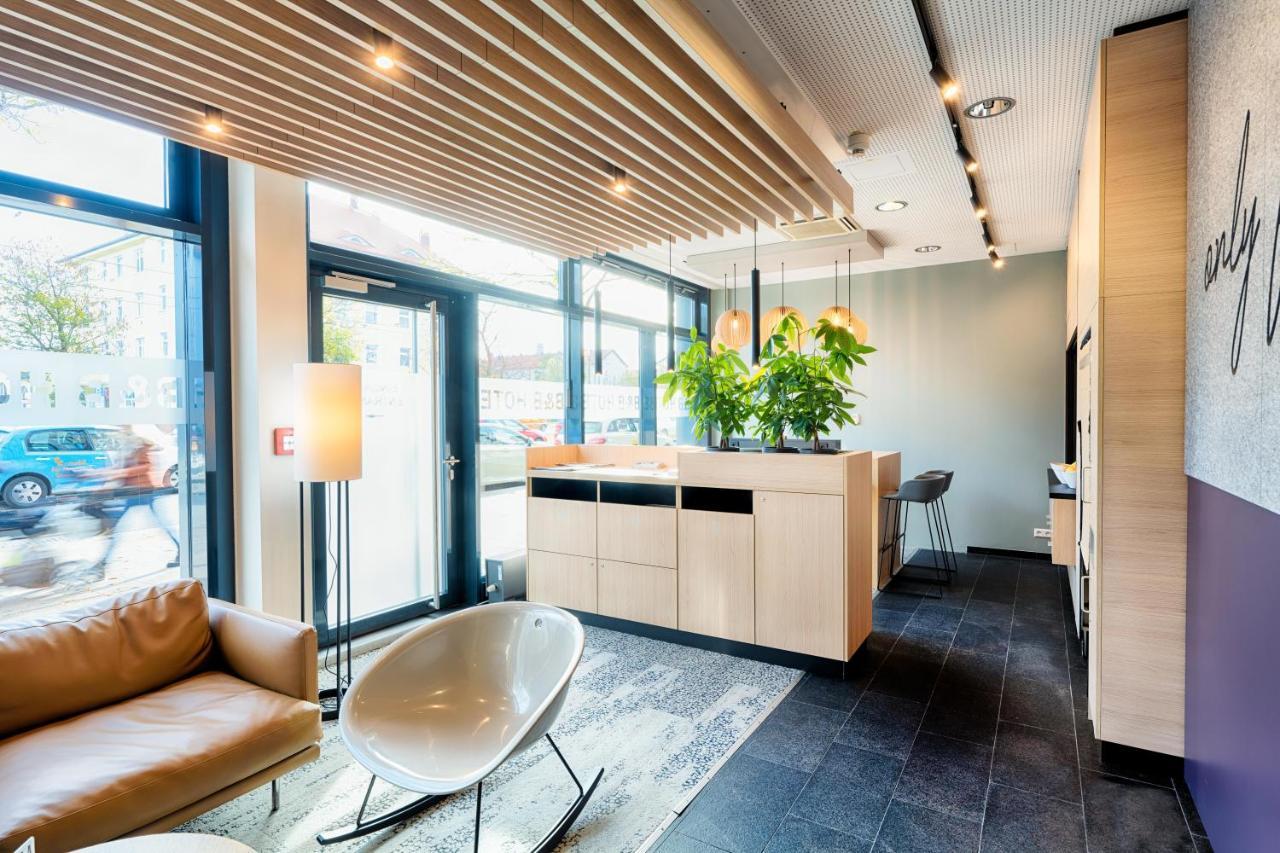 B&B Hotel Muenchen-Moosach エクステリア 写真