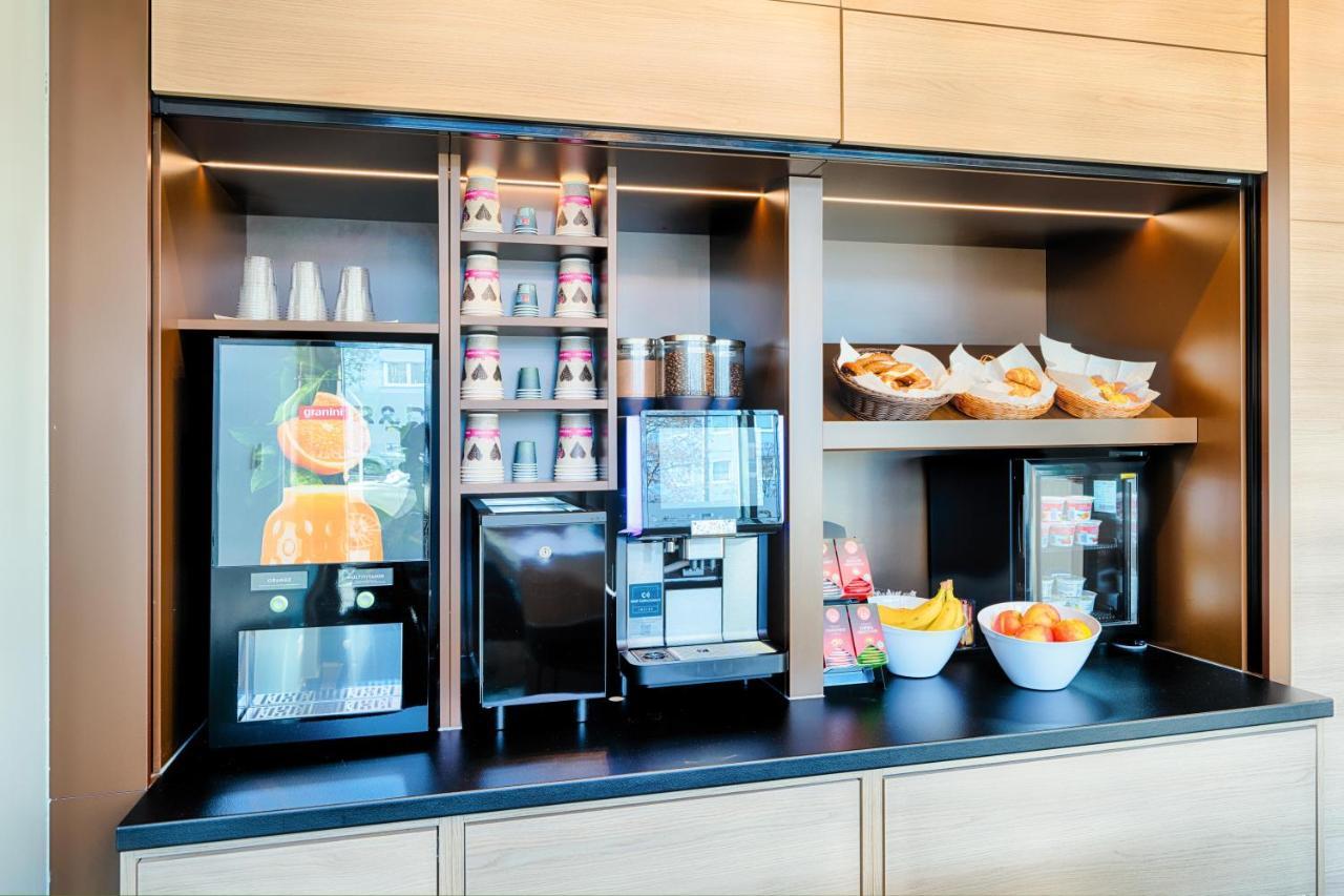 B&B Hotel Muenchen-Moosach エクステリア 写真