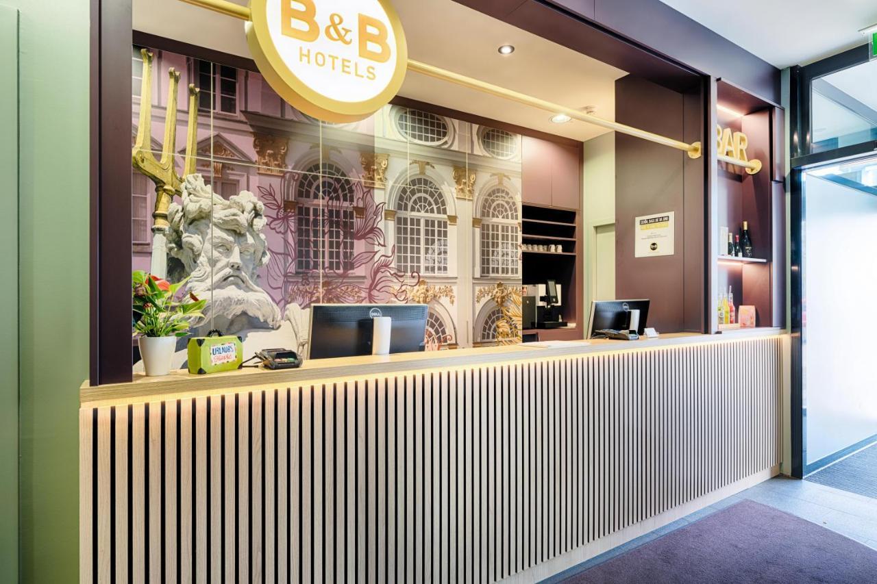 B&B Hotel Muenchen-Moosach エクステリア 写真