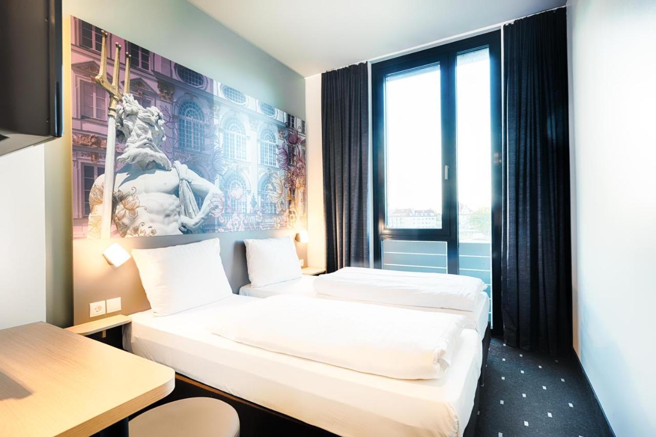 B&B Hotel Muenchen-Moosach エクステリア 写真