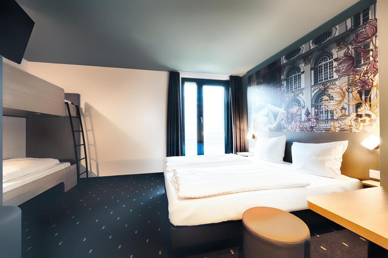 B&B Hotel Muenchen-Moosach エクステリア 写真