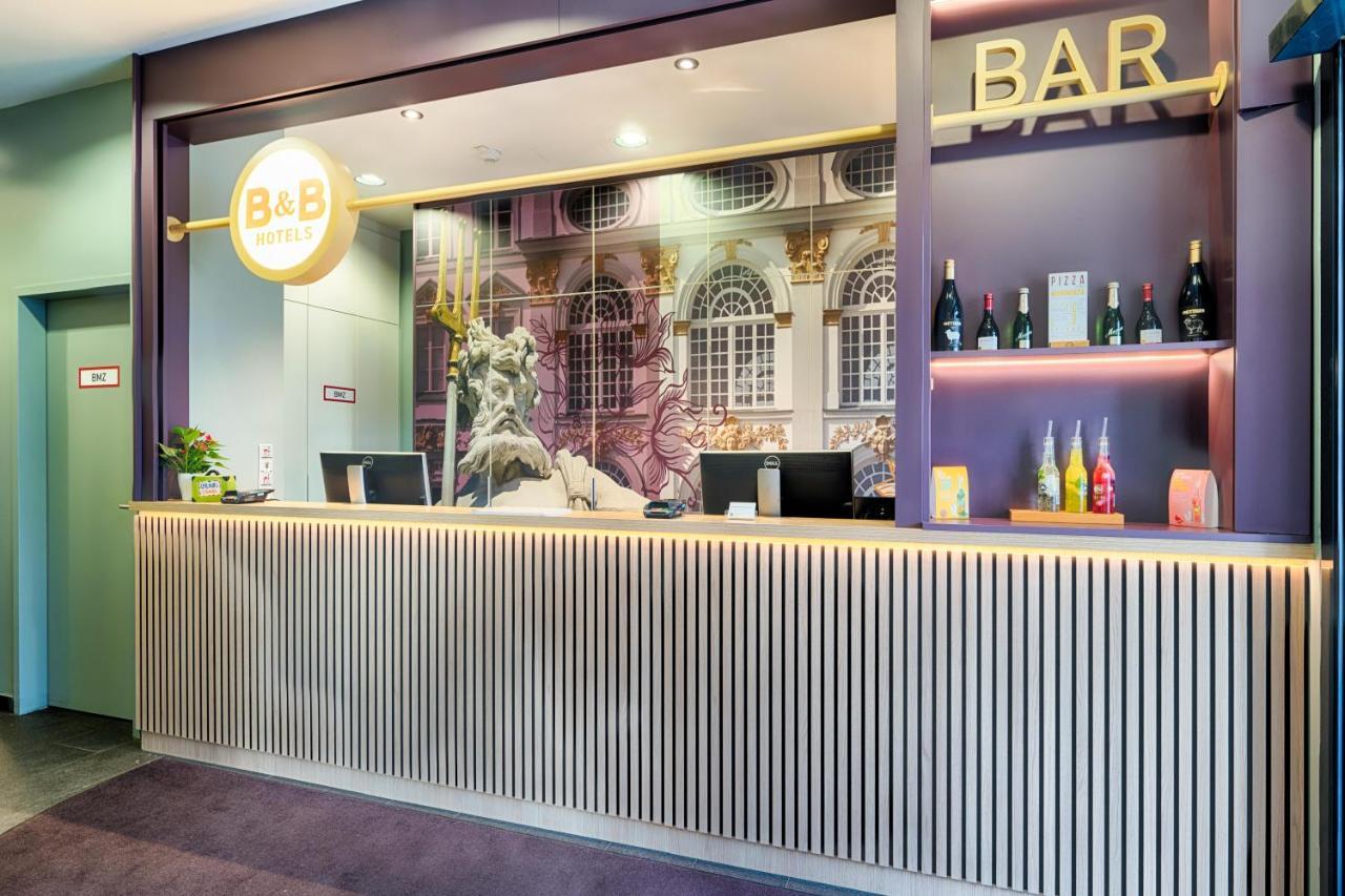 B&B Hotel Muenchen-Moosach エクステリア 写真