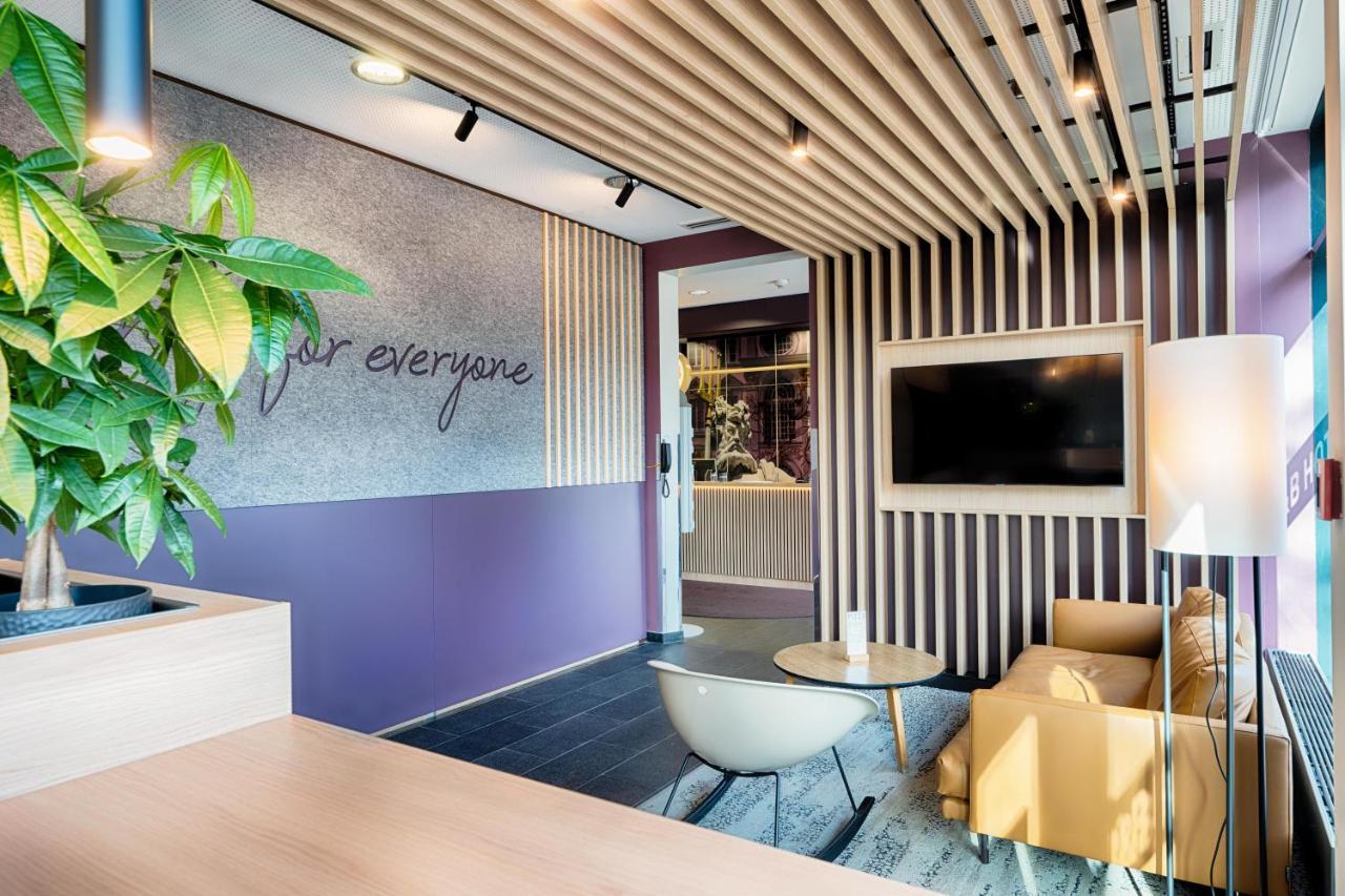 B&B Hotel Muenchen-Moosach エクステリア 写真