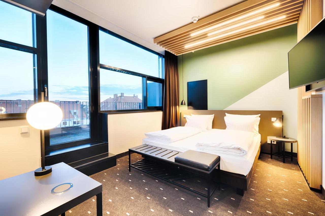 B&B Hotel Muenchen-Moosach エクステリア 写真