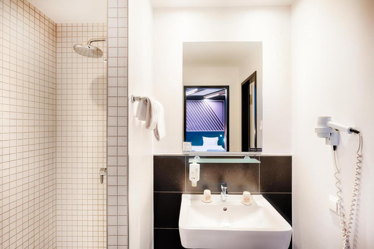 B&B Hotel Muenchen-Moosach エクステリア 写真