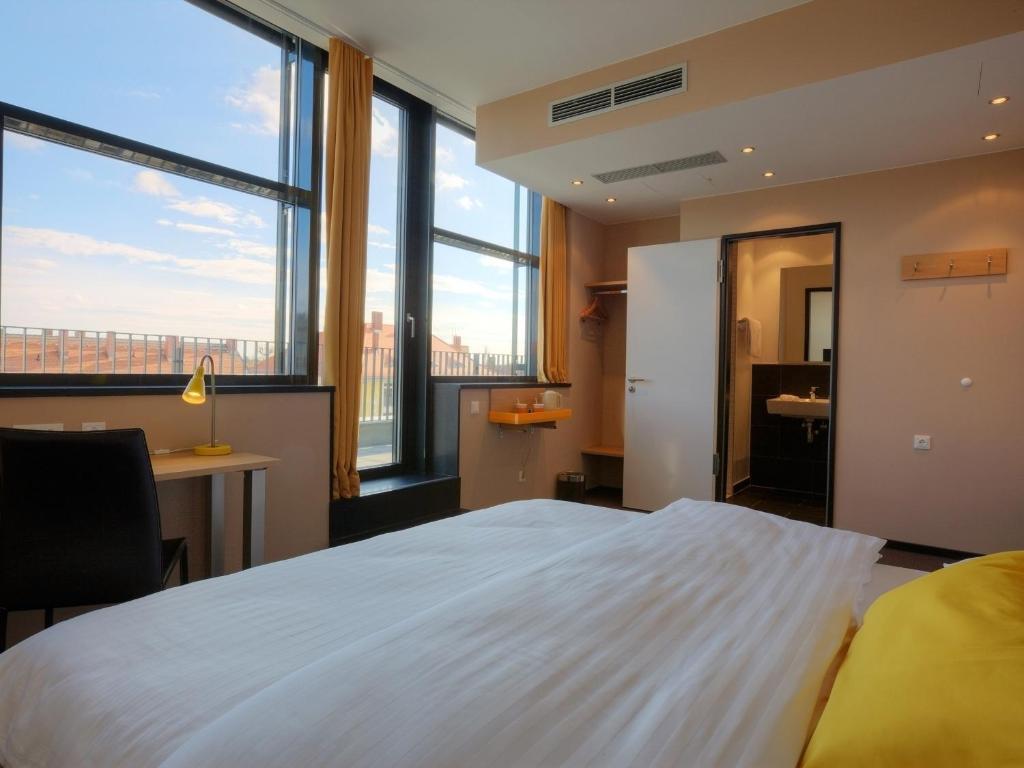 B&B Hotel Muenchen-Moosach エクステリア 写真